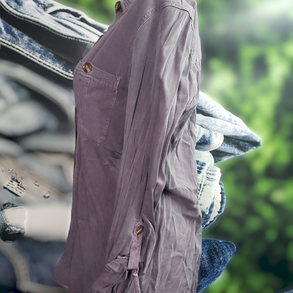 Utility Shirt - Picture 2 of 4